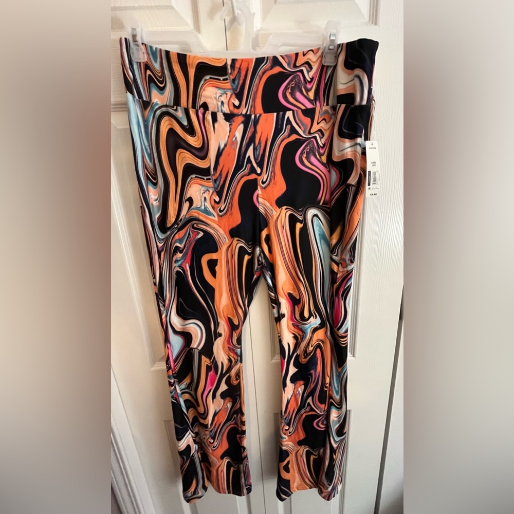 NWT: No boundaries swirl stretchy pants